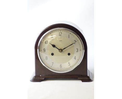 Enfield mantle clock in bakelite case, H20cm CLOCKS & BAROMETERS - as we are not a retailer, these items are sold as seen and