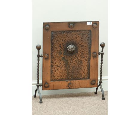 Art & Crafts style copper and wrought metal fire screen   Condition Report   Click here for further images, condition, auctio