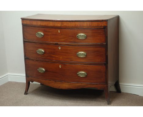 Early 19th century mahogany bow front chest of three drawers, shaped apron with splayed bracket feet, cross banded and box wo