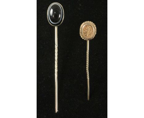 Agate and gold stick pins (tested)   Condition Report   Click here for further images, condition, auction times & delivery co