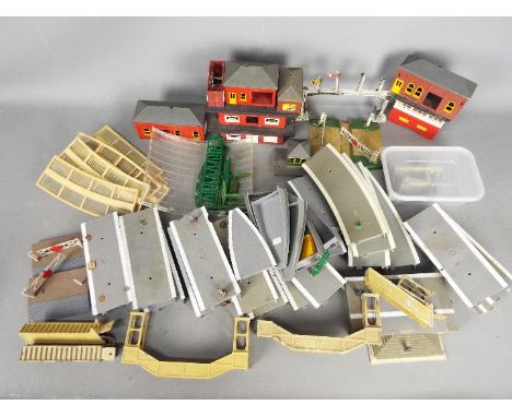 Hornby, Hornby Dublo, Airfix, Other - A collection of OO gauge model railway accessories and buildings. Lot includes Hornby D
