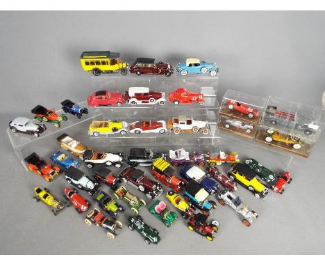 Rio, Brumm, Rami, Gama, others - A collection of unboxed 1:43 scale diecast vehicles. Lot includes Rio Issota Fraschini; Brum