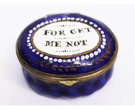 A Bilston type enamel pill box "For Get Me Not", length 3.9cm