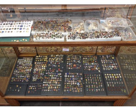 An extensive collection of football enamel badges, approx. 2,439 in total, all badges pictured.