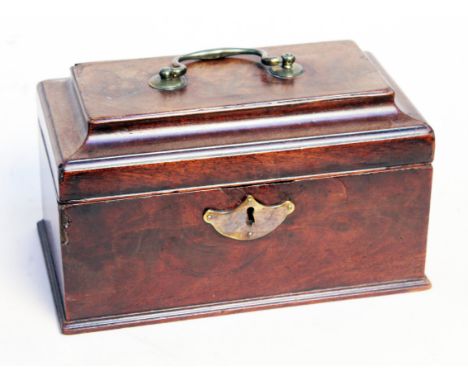 A Georgian mahogany tea caddy. L25cm