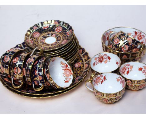 A Copelands China part tea service. Condition - a few pieces with minor chips, hiarlines, generally good.