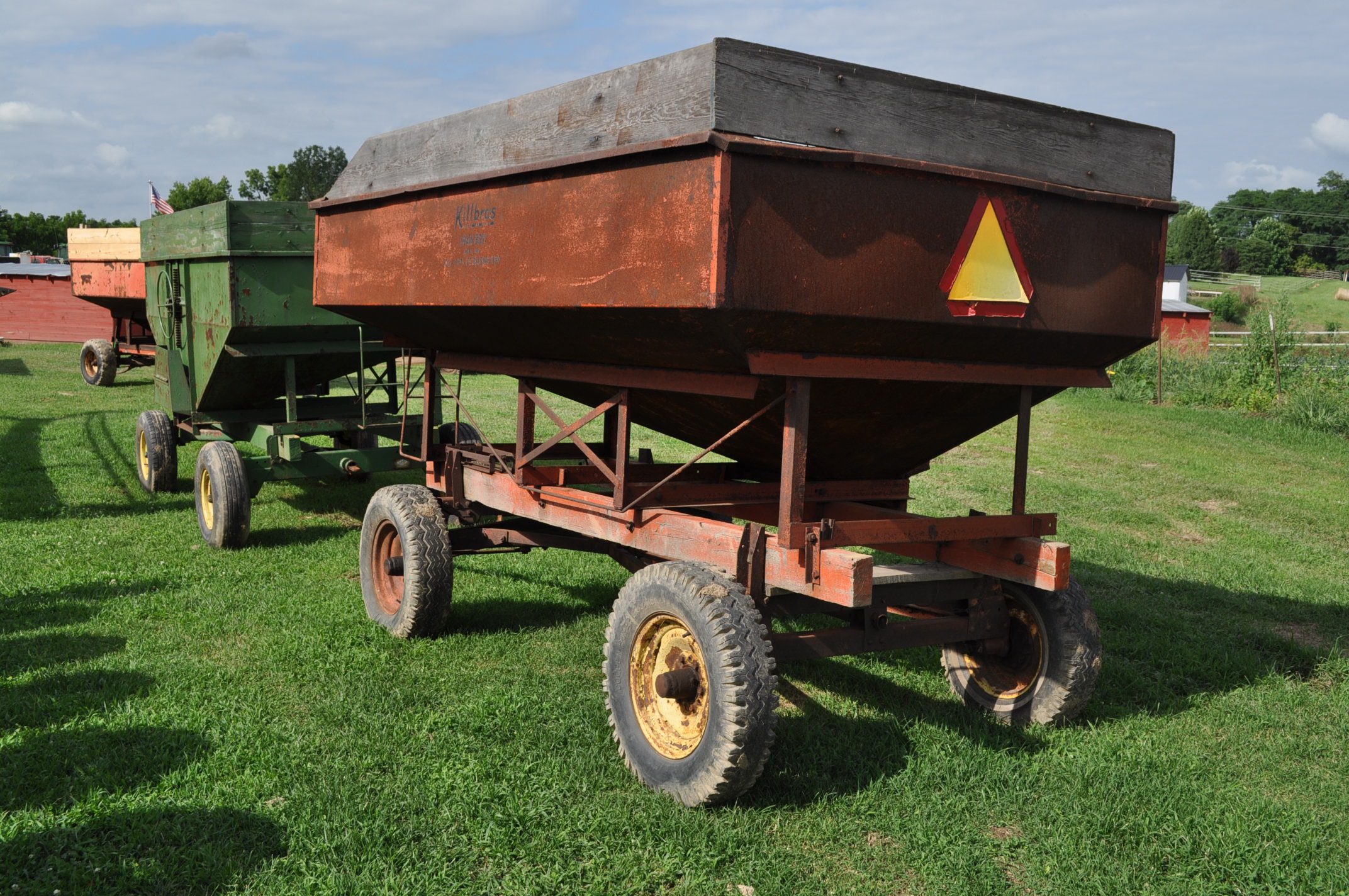 Killbros. 150 Bushel Gravity Bed Wagon