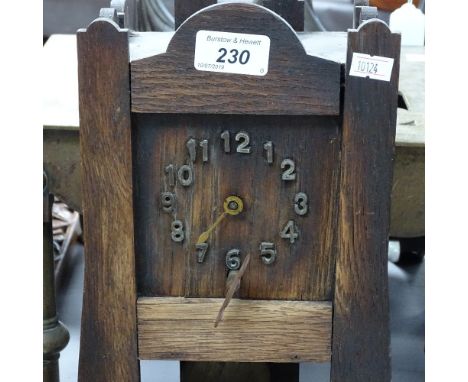 American Arts and Crafts oak mantel clock, 14.75" 