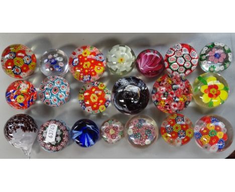 20 small paperweights, including Caithness 