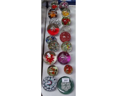 18 various glass paperweights, including Caithness 