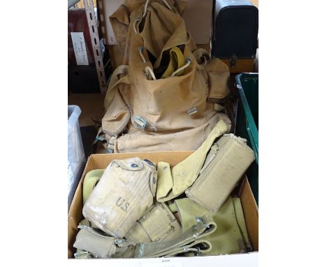 Army kitbag, US bottle, holster etc 