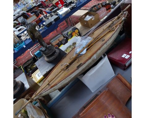 A Vintage pond yacht with mast, length 36" 