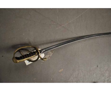 19THC AMERICAN LIGHT CAVALRY SABRE 81.5CM CURVED FULLERED BLADE, BRASS BASKET HILT WITH WIRED HIDE GRIP 