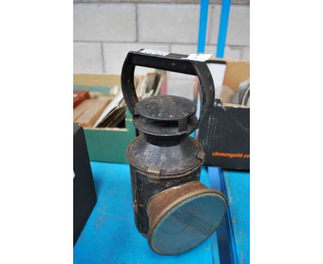 B R 3-ASPECT HAND LAMP, COMPLETE 