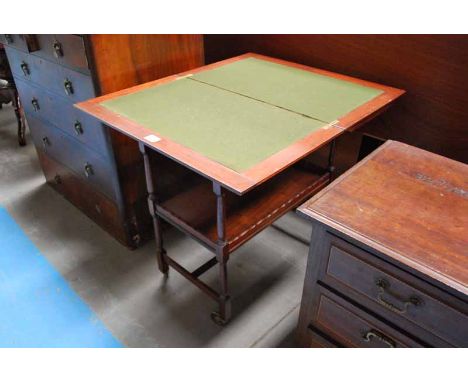 MAHOGANY FOLD OVER TOP TEA TROLLEY/CARD TABLE 