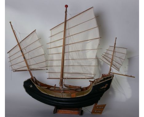 A scale model of a Foochow Pole Chinese junk, a fully rigged wood hull early 20th century with original colouration , rigging