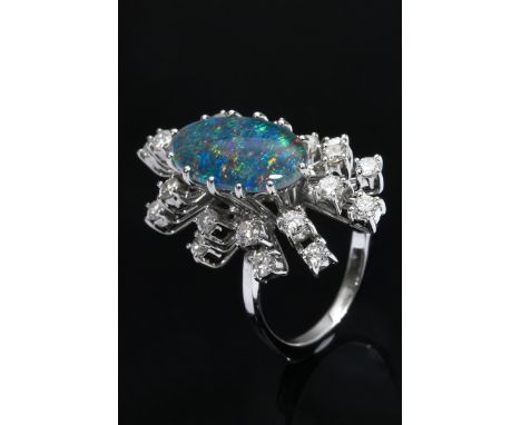 Weißgold 750 Cocktail Ring mit ovaler Opaltriplette und Brillanten (zus. ca. 1.40ct/SI/W), 8,4g, Gr. 53