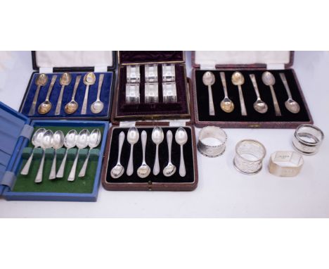 A collection of silver to include; a set of six Walker & Hall Art Deco style designed teaspoons in original Walker & Hall box