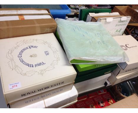 Worcester and Masons collectors plates approx 20 . Lto