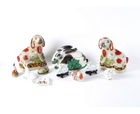 A GROUP OF SMALL CERAMIC FIGURES OF ANIMALS AND BIRDS20th century Including a Herend bird box and cover 7.5cm high; A Herend 