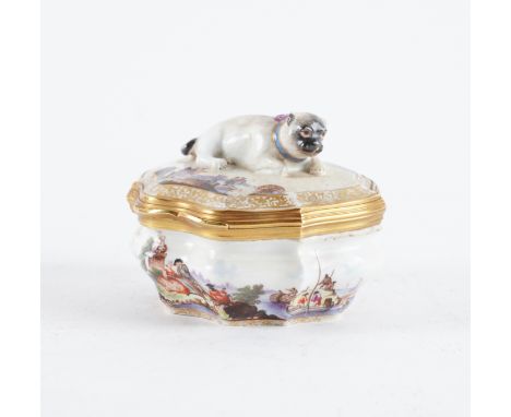 A GILT-METAL MOUNTED SNUFF BOX AND COVERPossibly Meissen, 18th/19th century Cartouche- shaped, modelled with a recumbent pug 