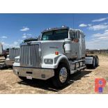 2015 WESTERN STAR 4900 T/A SLEEPER HAUL TRUCK ODOMETER READS 371173 MILES, METER READS 15004