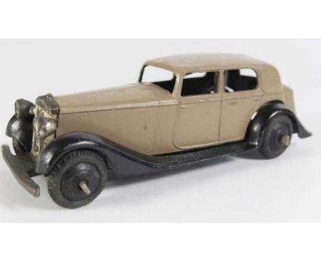   Dinky 30c Daimler in dark fawn black, closed chassis