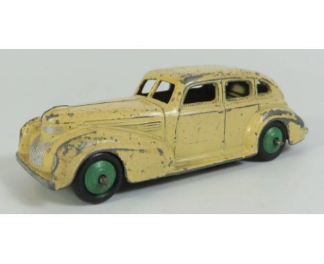 Dinky 39e Chrysler Royal Sedan in cream with green hubs