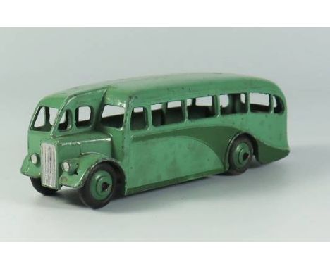 Dinky 29e Single Deck Bus in light green, light green hubs with dark green flashes