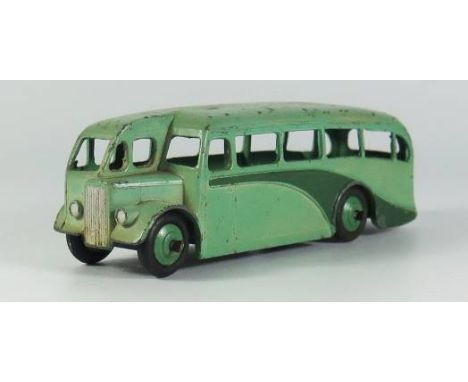 Dinky 29e Single Deck Bus in light green, light green hubs with dark green flashes