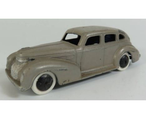   Dinky 39e Chrysler Royal Sedan in light grey with 'silver' base plate and smooth hubs