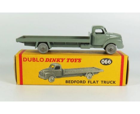 Dinky 066 Bedford Flat Truck, boxed