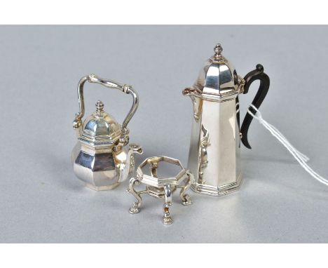 AN ELIZABETH II MINIATURE SILVER SPIRIT KETTLE ON STAND AND HOT WATER JUG, both of octagonal form, kettle maker Deakin &amp; 