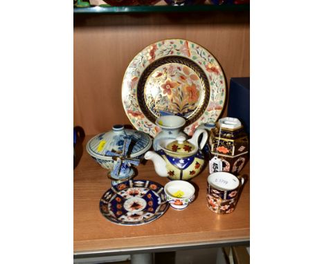 A GROUP OF CERAMICS, to include Royal Crown Derby '1128' hexagonal shaped vase (missing cover), height 10.5cm, '2451' coffee 