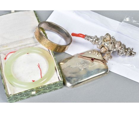 A SMALL PARCEL OF SILVER AND JEWELLERY, comprising a jade bangle, a bar brooch stamped 9c, a gold plated and silver bangle, a