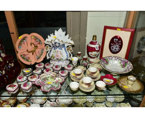 A GROUP OF CERAMICS, to include Limoges table lamp, hors d'oeuve dish, various heart shaped trinket boxes, Noritake footed bo