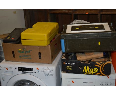 A QUANTITY OF TOOLS including a picture frame cutter, trolley jack, axle stands, large Fortis vice, an ammo box containing ha