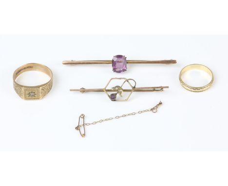 Two 9 ct rings including a textured band ring, size M, and a diamond set signet ring, size V, together with two 9 ct bar broo