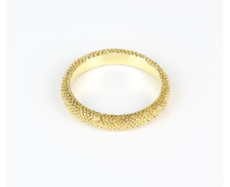 Links of London textured band ring, in 18 ct yellow gold, ring size PCondition Report:  Gross weight 4.77 grams 