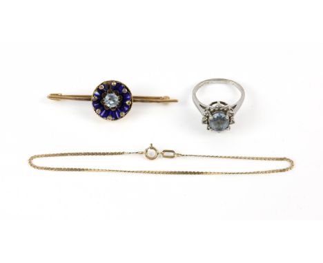 A group of jewellery items including a fine 14 ct S-link bracelet, 20cm in length, a diamond and topaz floral cluster ring, i