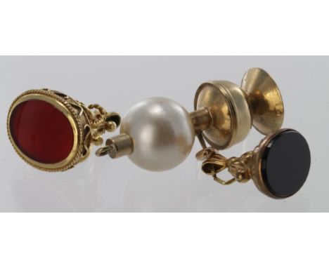 9ct Gold Stone set Fobs and Oil Lamp Charm weight 11.4g