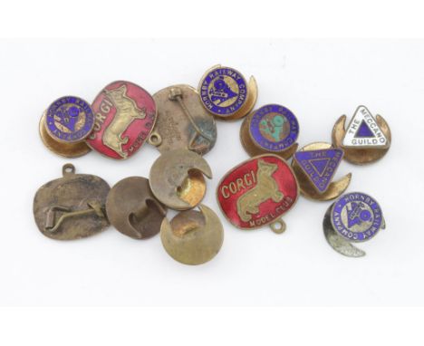 Mixed lot of toy related old enamel badges comprising 7 Hornby Railway Co., Two Meccano Guild and four Corgi Model Club (13 i