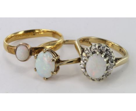 Collection of 9ct Gold Opal set Rings weight 7.8g