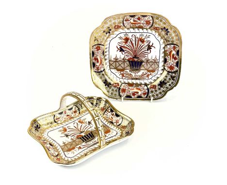 A Spode porcelain rectangular card tray with moulded handle decorated in Imari colours. Marked Spode pattern number 1495, hei