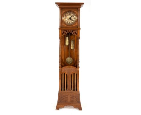 Standuhr Jugendstil, um 1910, Eiche, offenes Gehäuse mit seitl. Säulen, mit geschnitzten floralen Elementen, im unteren Teil 