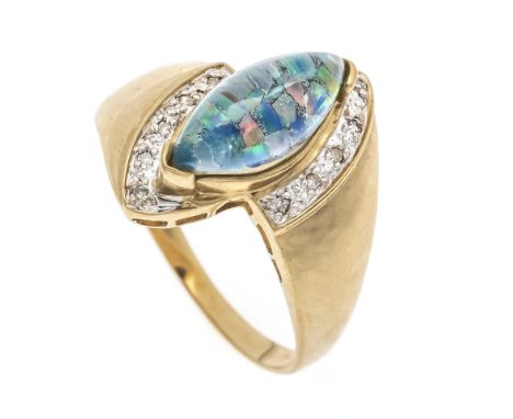 Opal-Diamant-Ring GG/WG 333/000 mit einer navetteförmigen Opalmosaik-Triplette 14 x 7 mm und 10 Achtkant-Diamanten, zus. ca. 