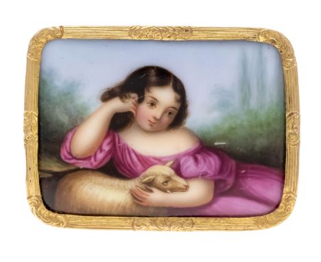 Porzellanmalerei-Brosche um 1900, gedrucktes Portrait nachcoloriert, vergoldet, 40 x 30 mm, 9,0 g
