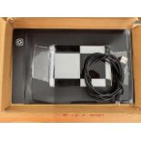 Network video recorder Brand: WISENET, Model: XRN-4105, Series: ZGAY6V4T300044K, Includes light bar