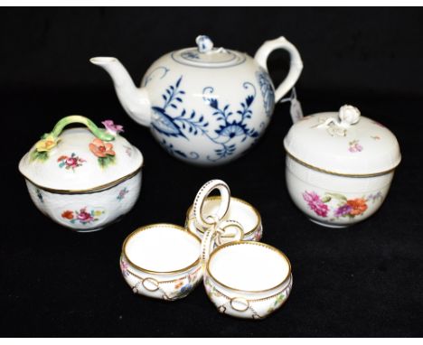 A MEISSEN ONION PATTERN TEAPOT  13cm high, a KPM Berlin floral decorated bowl and cover, another Continental floral decorated