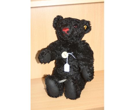 A STEIFF CLASSIC BLACK COLLECTORS BEAR, 'Bassett', with glower, No.005985